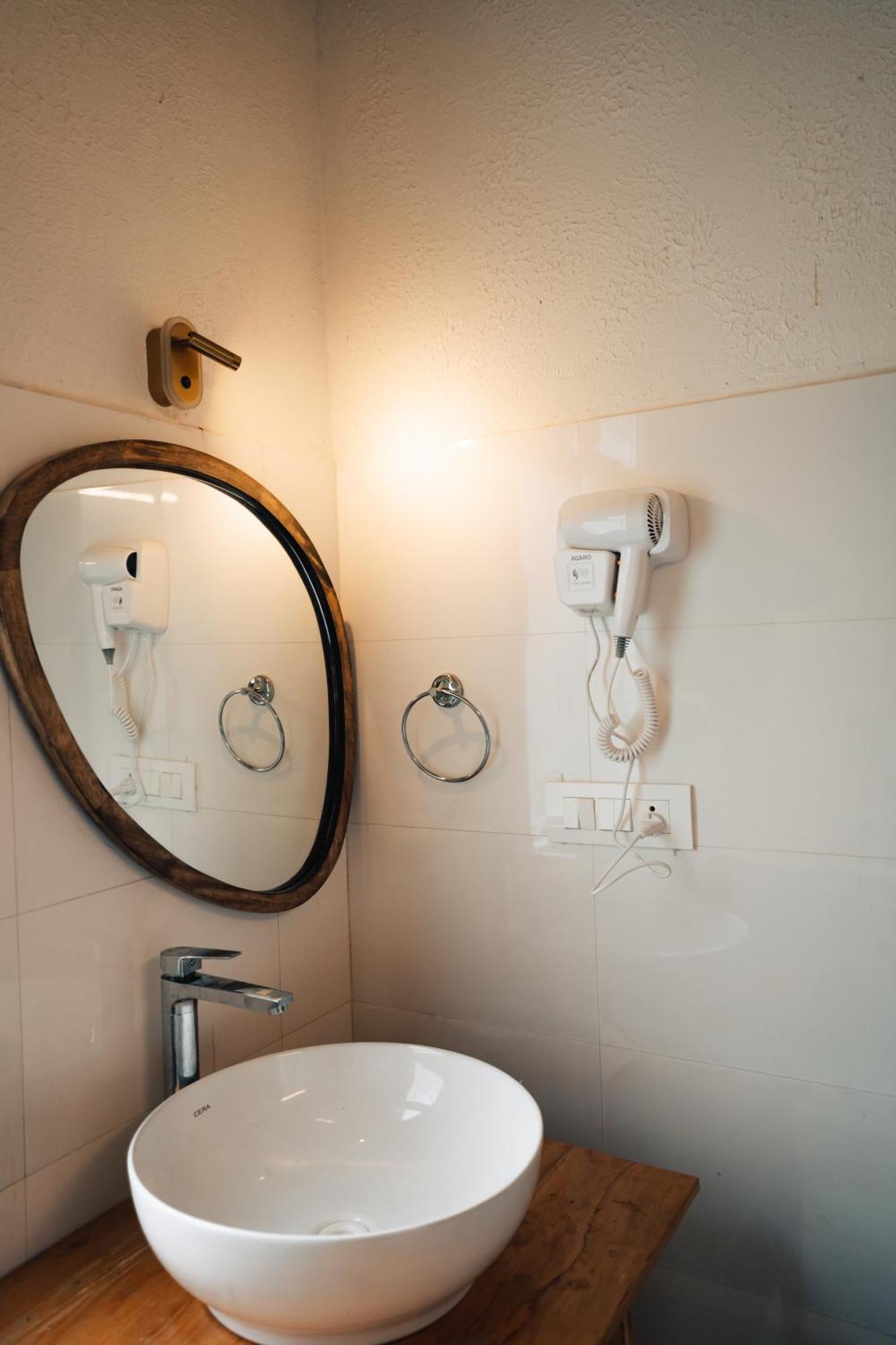Appartement Soho House à Jibhi Extérieur photo