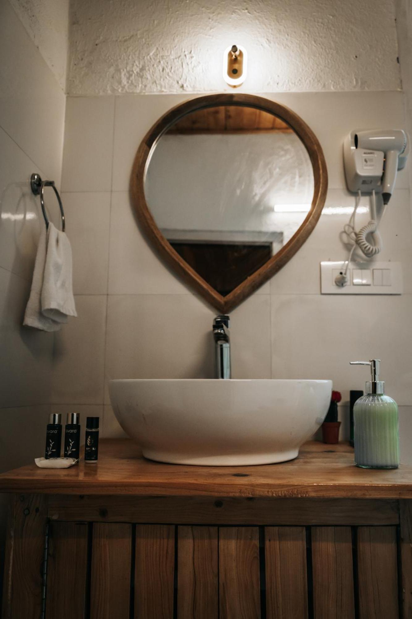 Appartement Soho House à Jibhi Extérieur photo